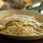 Receita de Ravioli de espinafre, ricota, manteiga e sálvia Paola Carosella