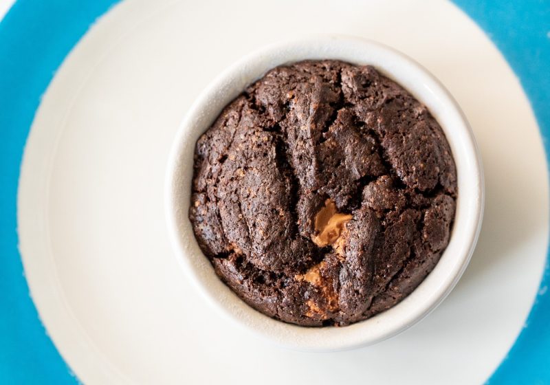 Receita de Bolo de chocolate de Airfryer Paola Carosella