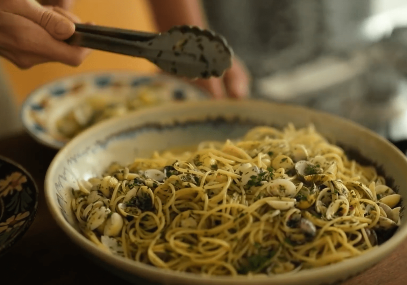 Receita de Espaguete alle Vongole Paola Carosella